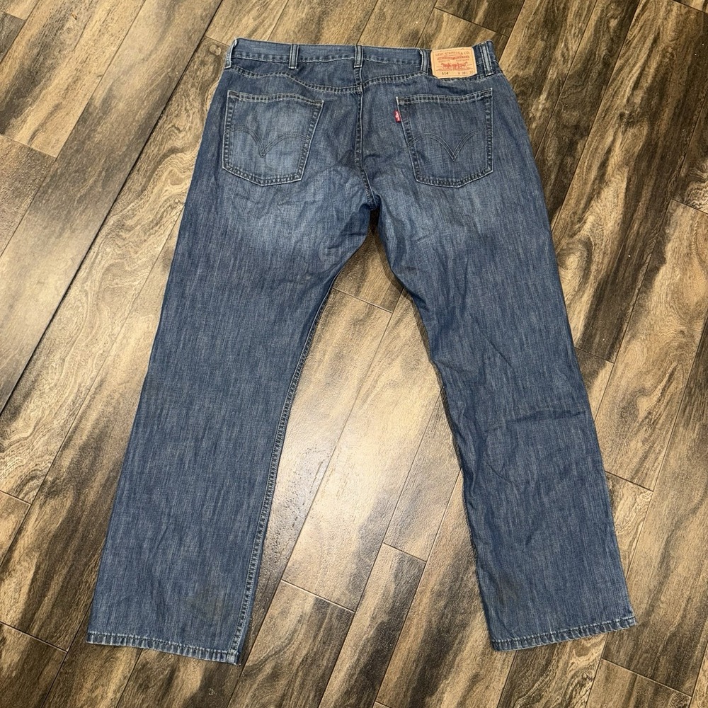 Vintage Levi's 514 Slim Straight Medium Wash Denim Jeans Men's Size 38x30